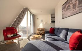 Modern Hagley Park Apartment With Free Parking